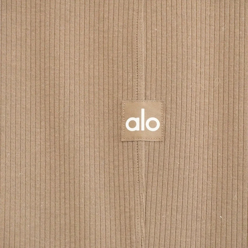 Alo Yoga Ribbed Mock Neck Short Sleeve Top Espresso Brown Athletic Shirt